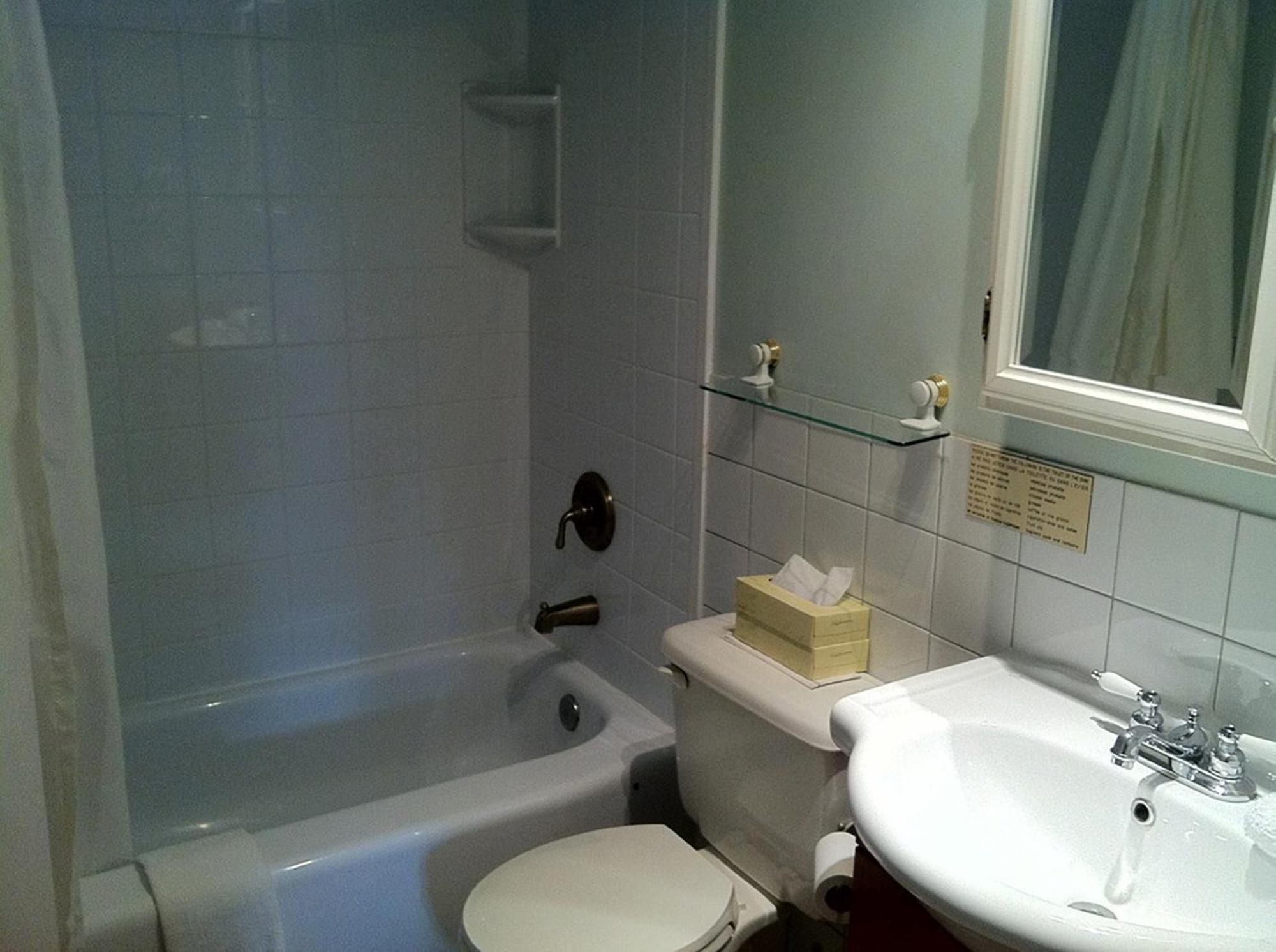 Goeliche Hotel Et Appartement Saint-Laurent-de-l'ile d'Orleans 객실 사진