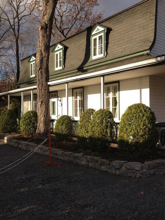 Goeliche Hotel Et Appartement Saint-Laurent-de-l'ile d'Orleans 객실 사진