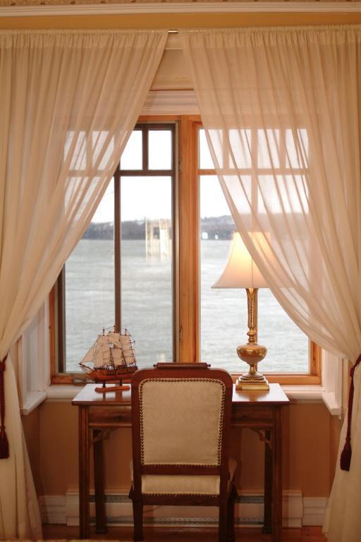 Goeliche Hotel Et Appartement Saint-Laurent-de-l'ile d'Orleans 객실 사진