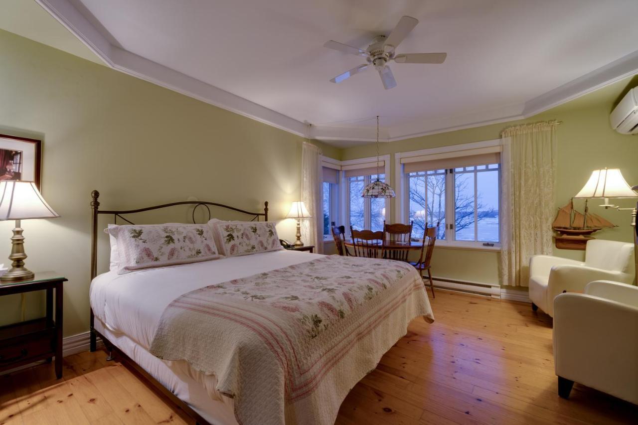 Goeliche Hotel Et Appartement Saint-Laurent-de-l'ile d'Orleans 외부 사진