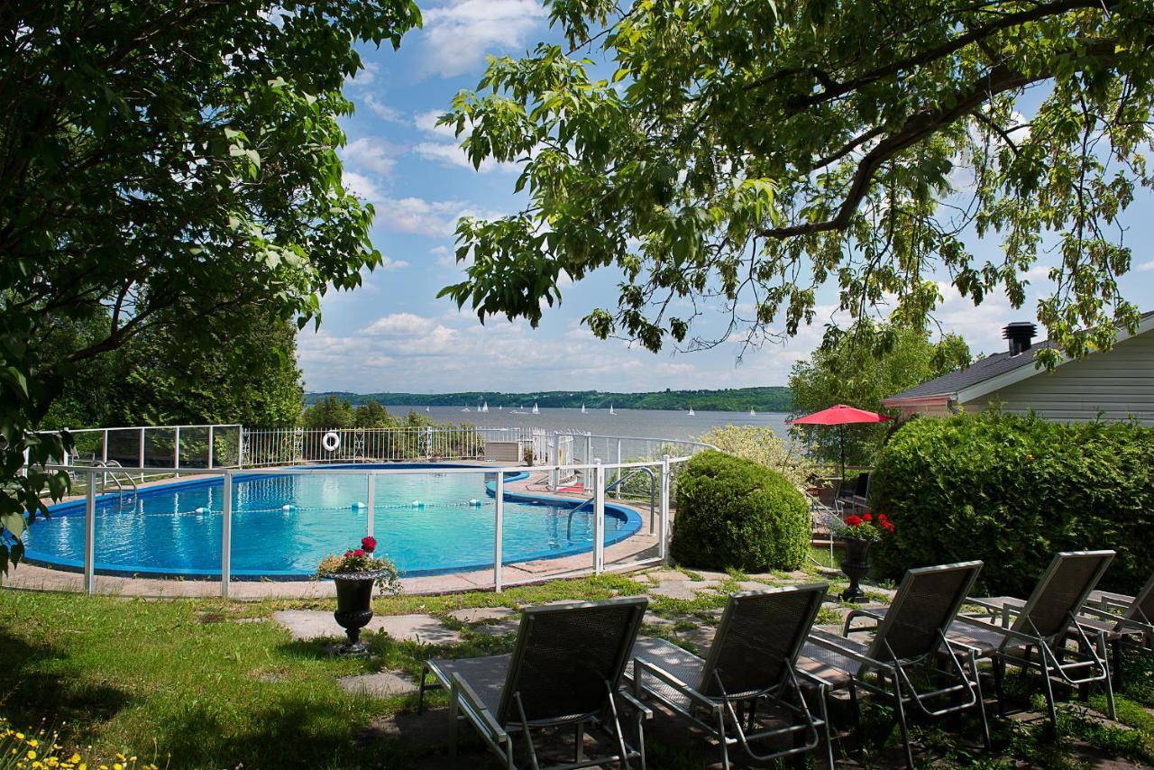 Goeliche Hotel Et Appartement Saint-Laurent-de-l'ile d'Orleans 외부 사진
